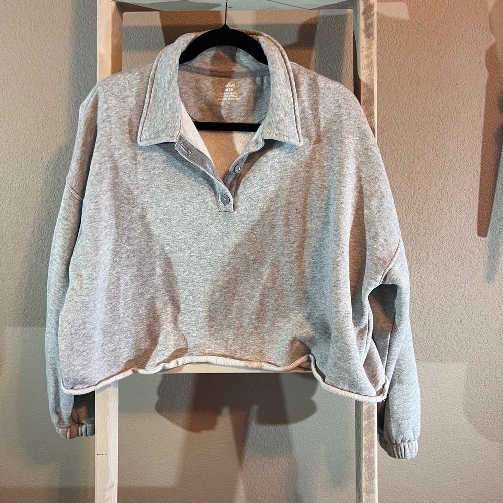 Aerie Crop Polo Sweatshirt Sz. M Grey EUC